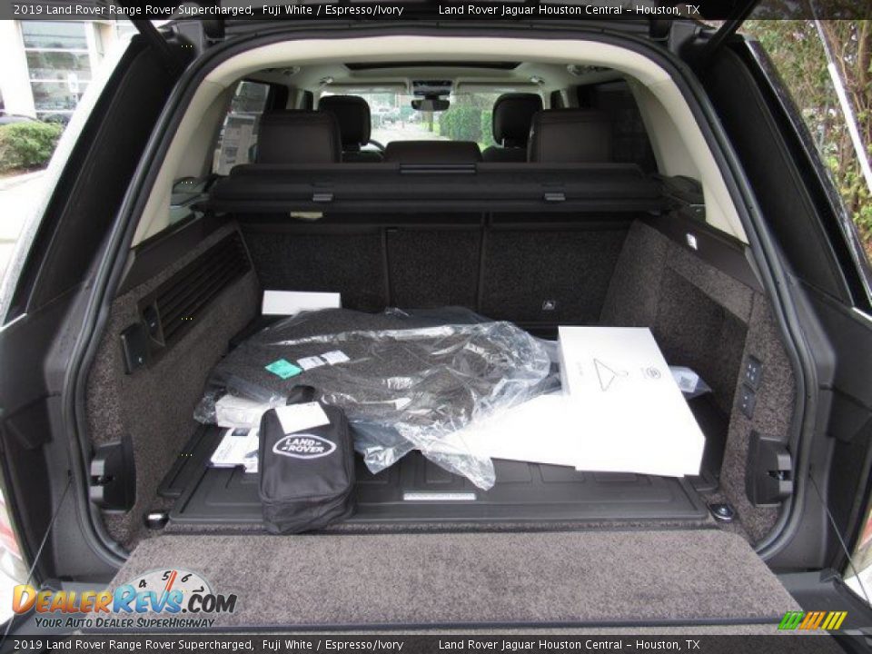 2019 Land Rover Range Rover Supercharged Fuji White / Espresso/Ivory Photo #17