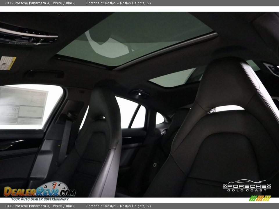 2019 Porsche Panamera 4 White / Black Photo #23