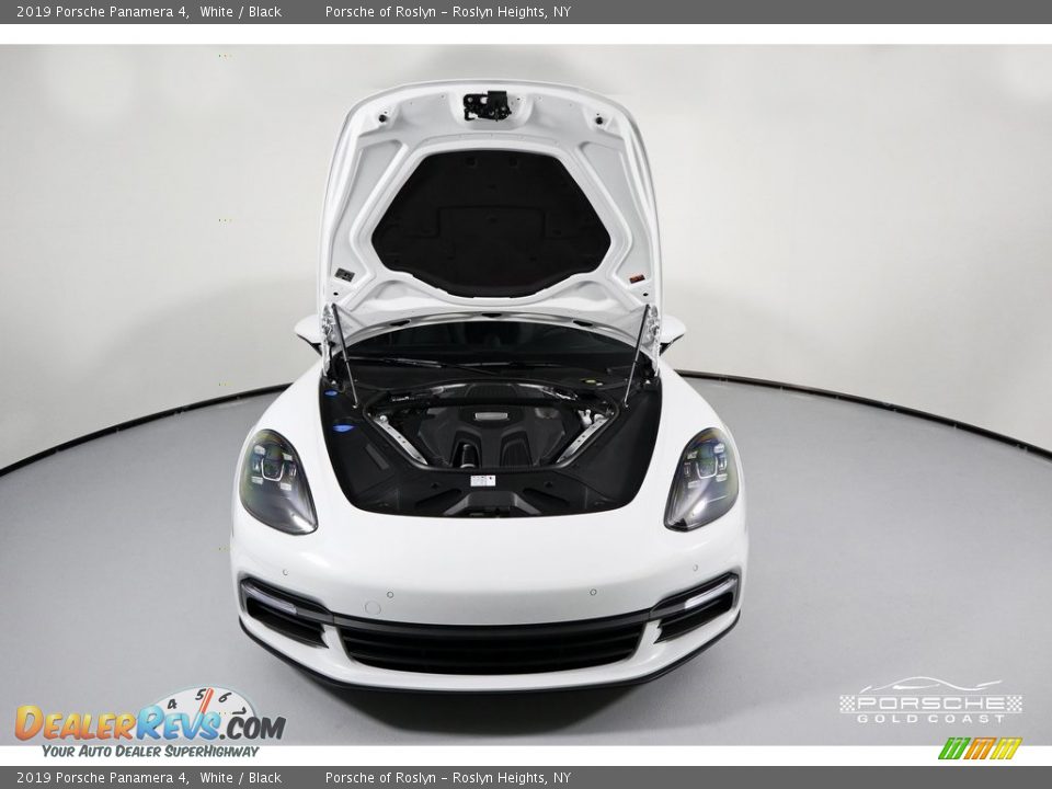2019 Porsche Panamera 4 White / Black Photo #29