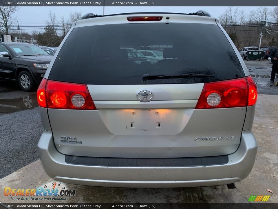 2006 Toyota Sienna LE Silver Shadow Pearl / Stone Gray Photo #6