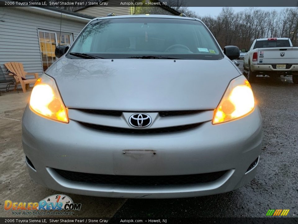 2006 Toyota Sienna LE Silver Shadow Pearl / Stone Gray Photo #11