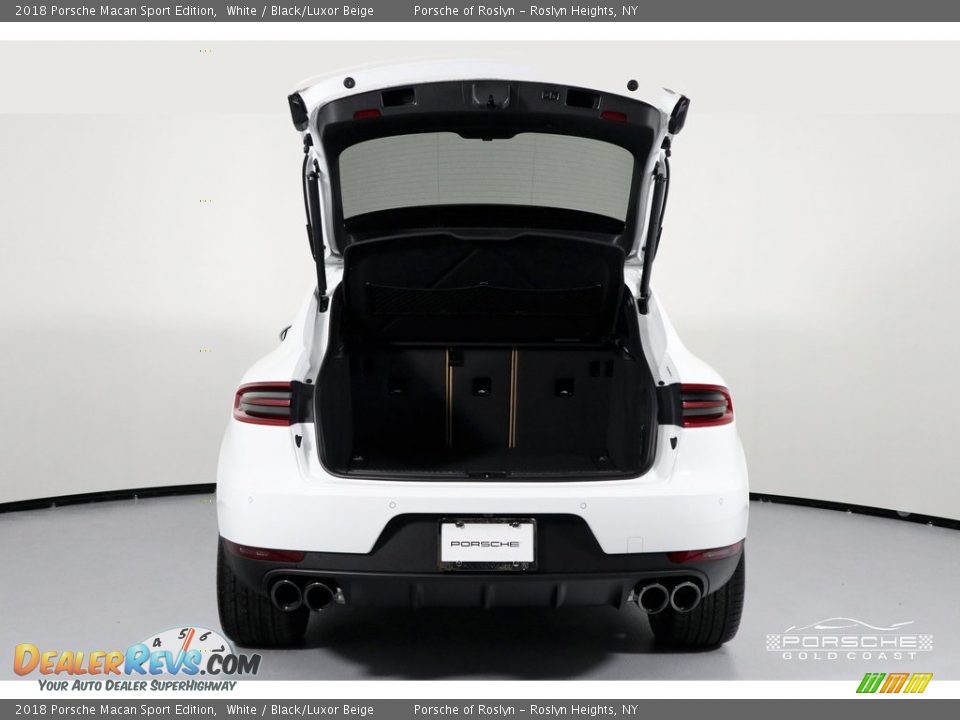 2018 Porsche Macan Sport Edition White / Black/Luxor Beige Photo #7