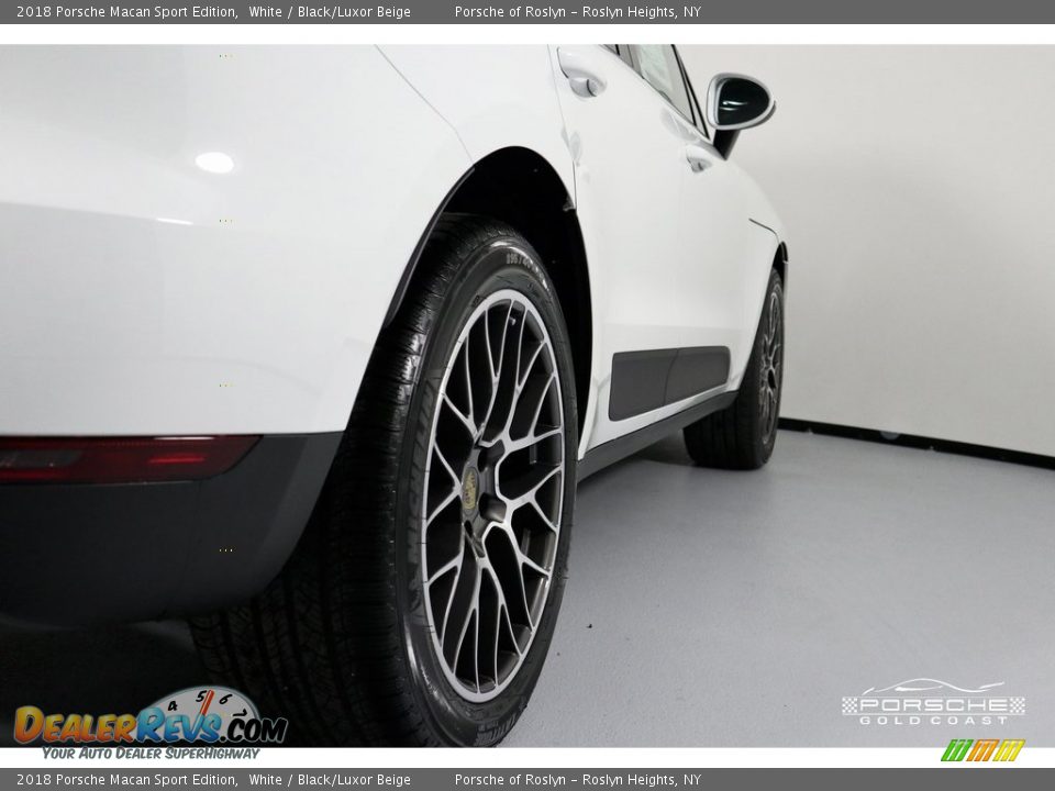 2018 Porsche Macan Sport Edition White / Black/Luxor Beige Photo #10