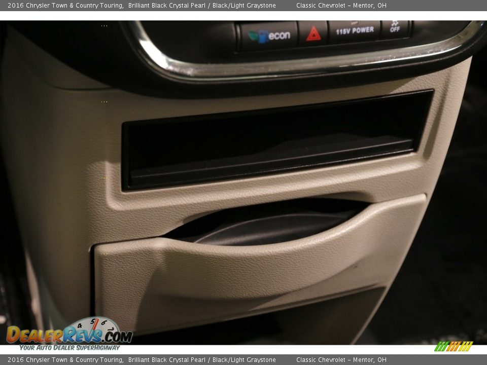 2016 Chrysler Town & Country Touring Brilliant Black Crystal Pearl / Black/Light Graystone Photo #14