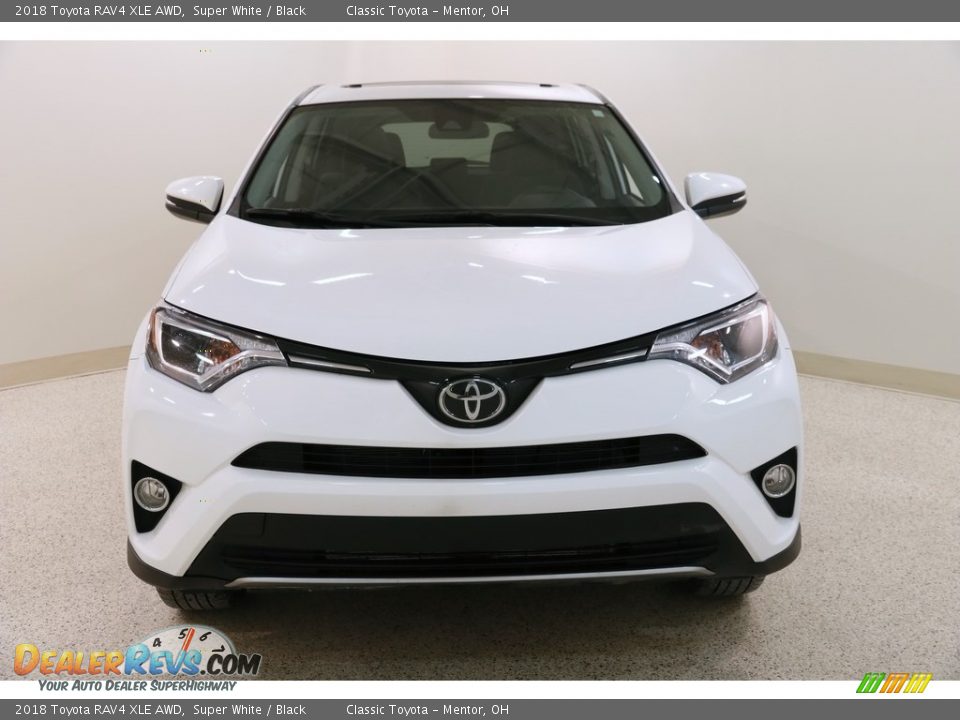 2018 Toyota RAV4 XLE AWD Super White / Black Photo #2