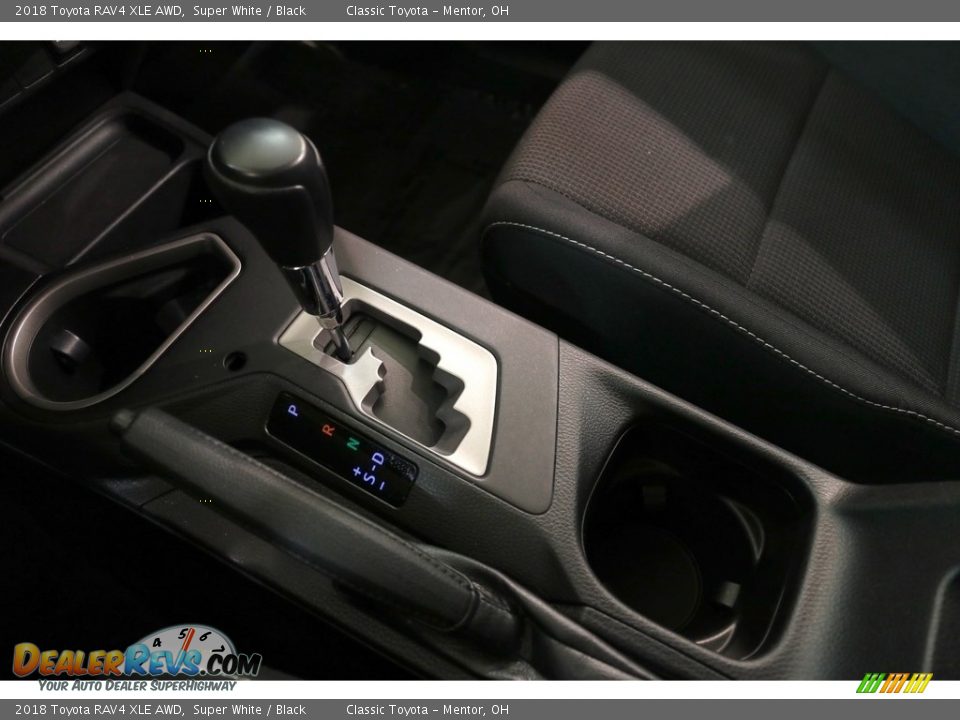 2018 Toyota RAV4 XLE AWD Super White / Black Photo #12