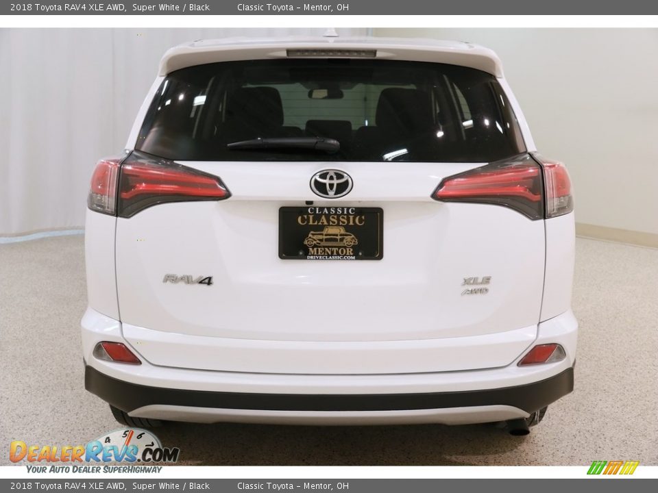 2018 Toyota RAV4 XLE AWD Super White / Black Photo #16