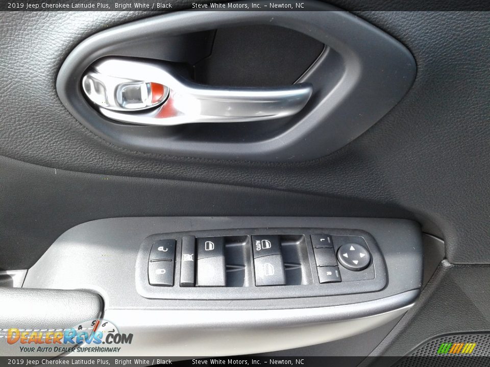 2019 Jeep Cherokee Latitude Plus Bright White / Black Photo #9