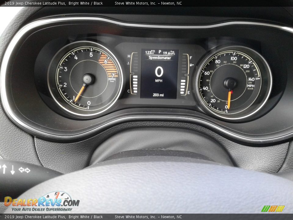 2019 Jeep Cherokee Latitude Plus Bright White / Black Photo #18