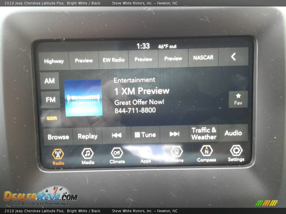 2019 Jeep Cherokee Latitude Plus Bright White / Black Photo #20