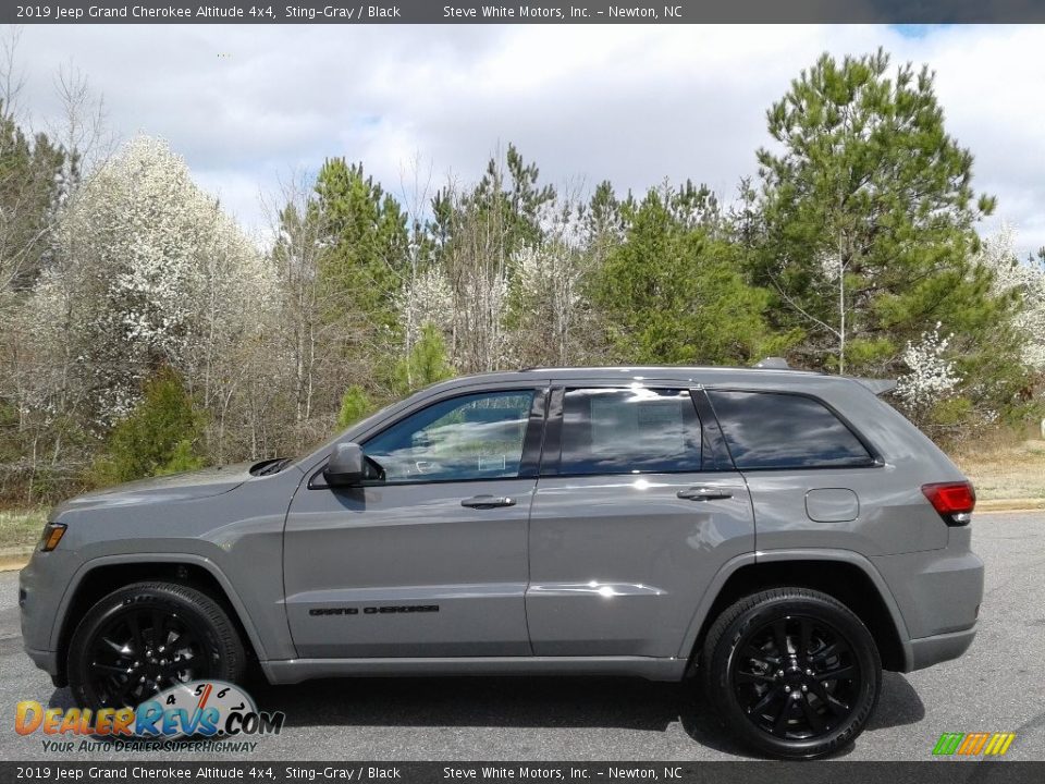 2019 Jeep Grand Cherokee Altitude 4x4 Sting-Gray / Black Photo #1