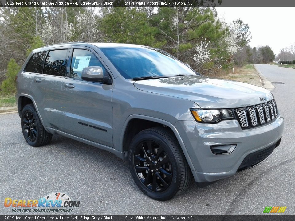 2019 Jeep Grand Cherokee Altitude 4x4 Sting-Gray / Black Photo #4