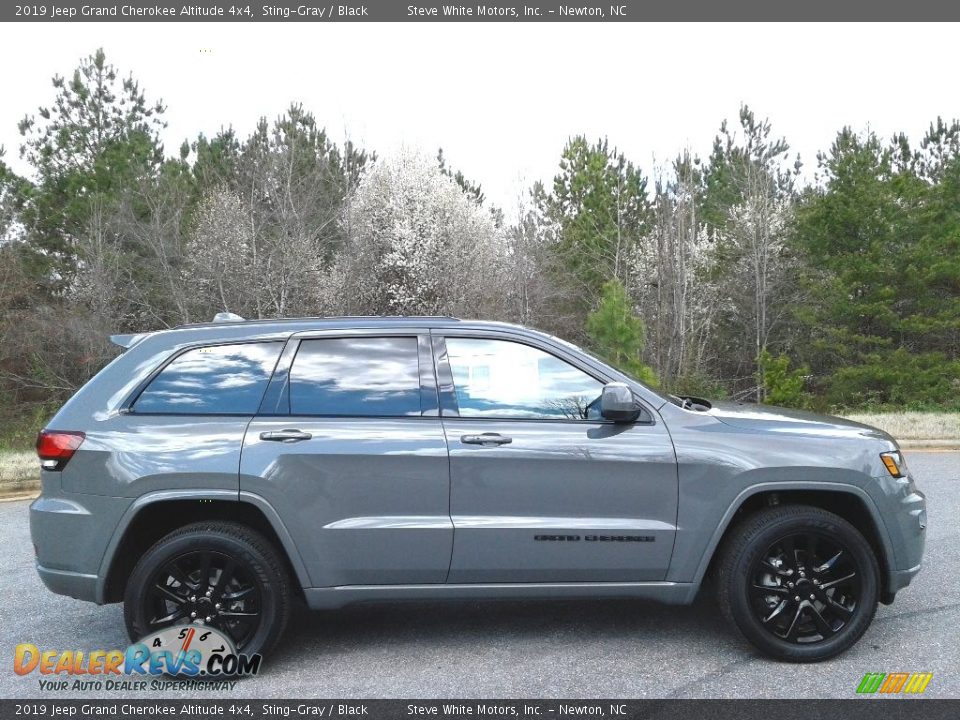 2019 Jeep Grand Cherokee Altitude 4x4 Sting-Gray / Black Photo #5