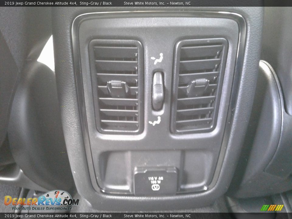 2019 Jeep Grand Cherokee Altitude 4x4 Sting-Gray / Black Photo #14