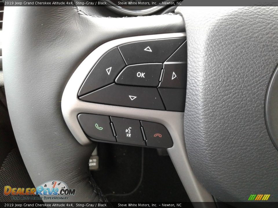 2019 Jeep Grand Cherokee Altitude 4x4 Sting-Gray / Black Photo #18