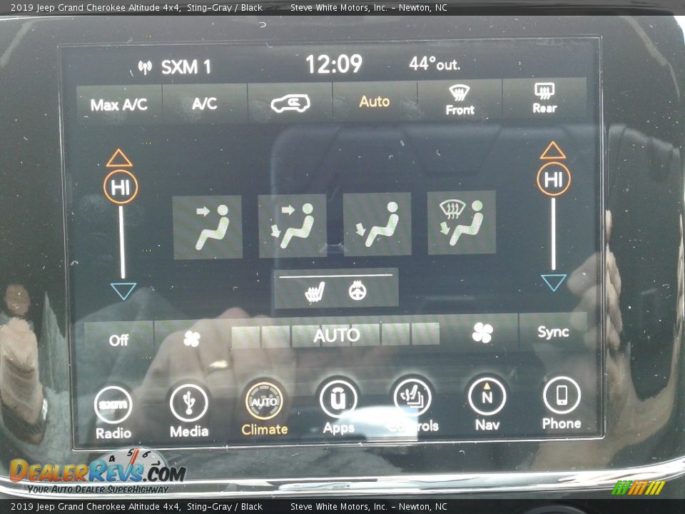 2019 Jeep Grand Cherokee Altitude 4x4 Sting-Gray / Black Photo #24