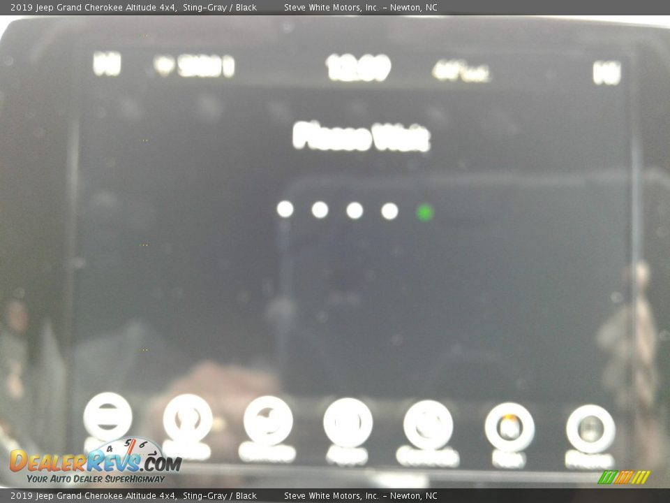 2019 Jeep Grand Cherokee Altitude 4x4 Sting-Gray / Black Photo #28