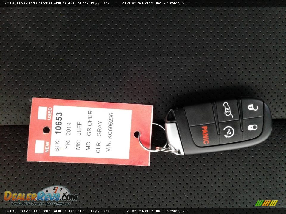 2019 Jeep Grand Cherokee Altitude 4x4 Sting-Gray / Black Photo #34