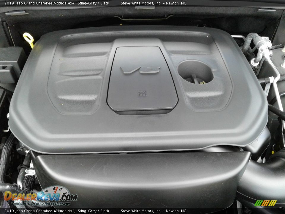 2019 Jeep Grand Cherokee Altitude 4x4 Sting-Gray / Black Photo #35