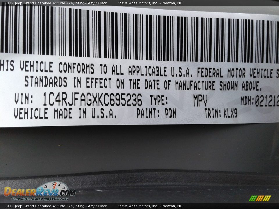 2019 Jeep Grand Cherokee Altitude 4x4 Sting-Gray / Black Photo #36