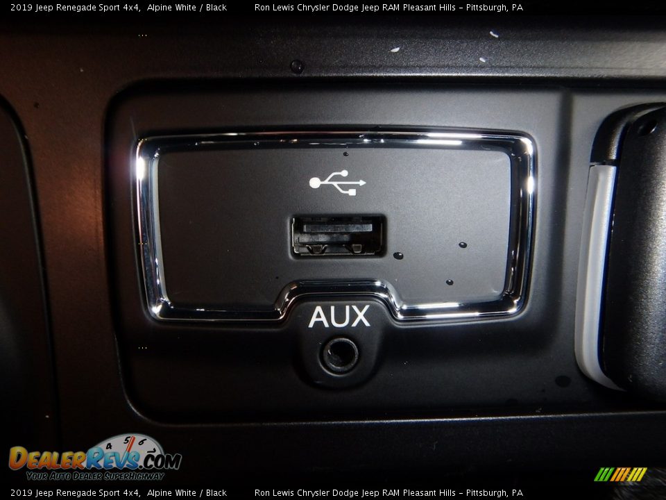 2019 Jeep Renegade Sport 4x4 Alpine White / Black Photo #19