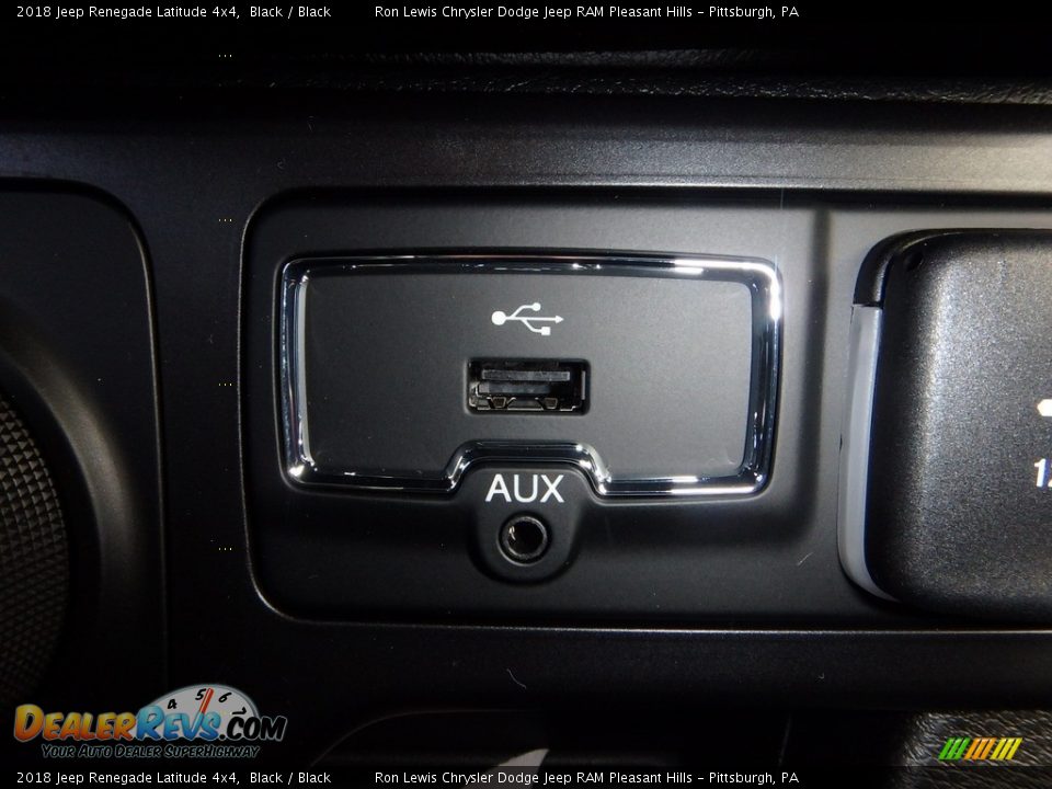 2018 Jeep Renegade Latitude 4x4 Black / Black Photo #19