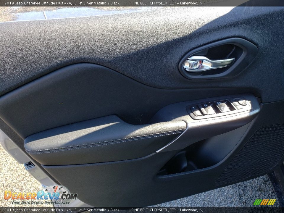 2019 Jeep Cherokee Latitude Plus 4x4 Billet Silver Metallic / Black Photo #8