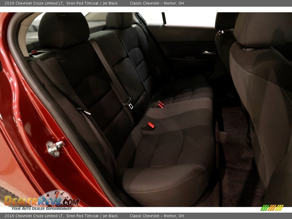 2016 Chevrolet Cruze Limited LT Siren Red Tintcoat / Jet Black Photo #17