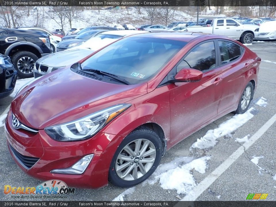 2016 Hyundai Elantra SE Red / Gray Photo #1