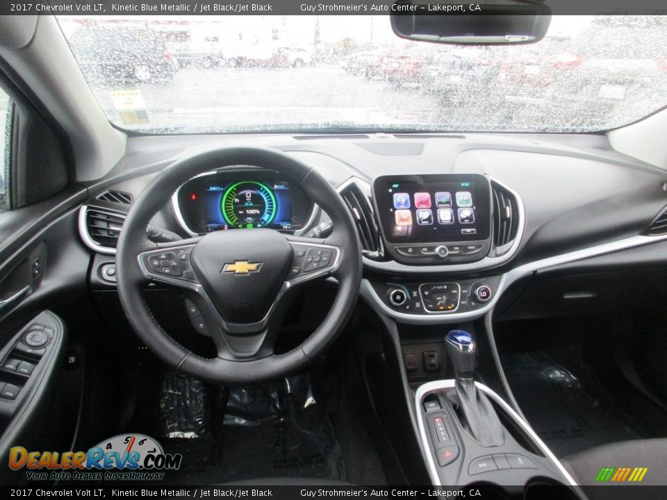 Dashboard of 2017 Chevrolet Volt LT Photo #11