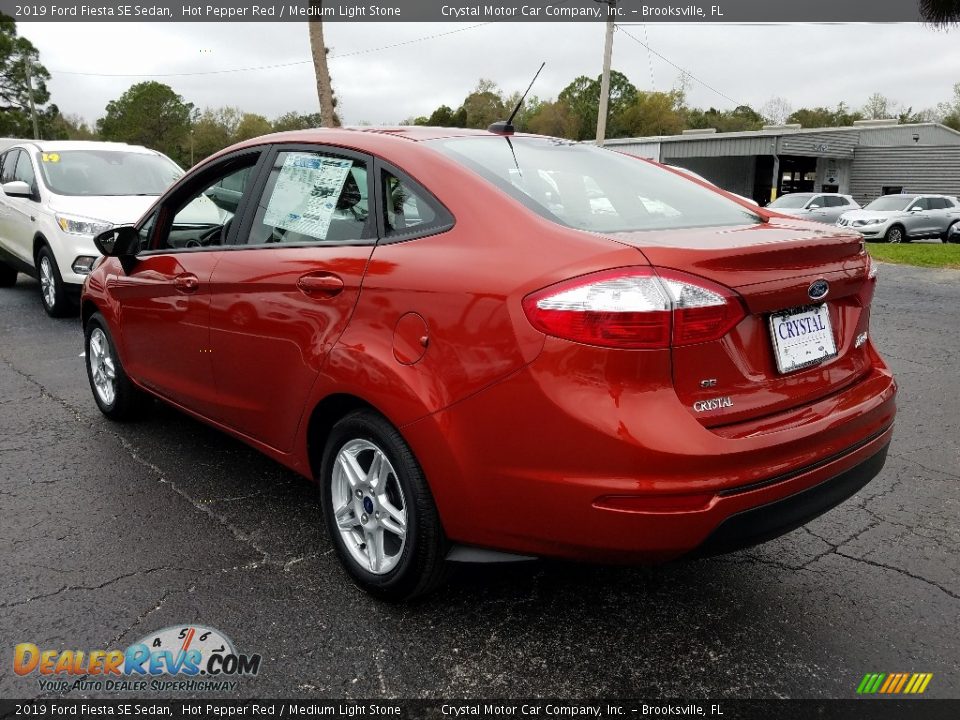 2019 Ford Fiesta SE Sedan Hot Pepper Red / Medium Light Stone Photo #3