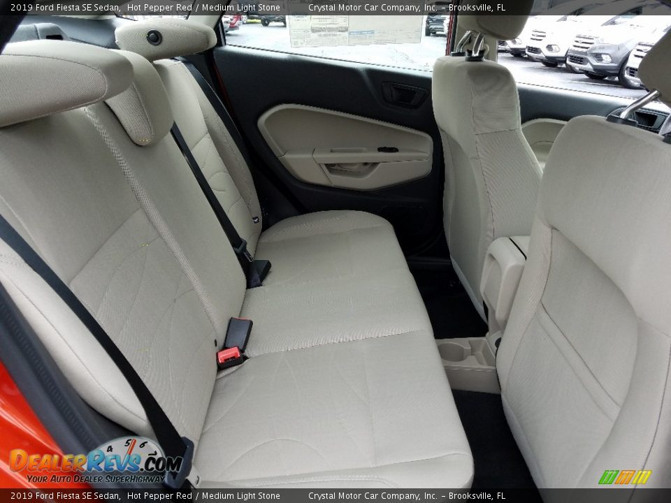 2019 Ford Fiesta SE Sedan Hot Pepper Red / Medium Light Stone Photo #11