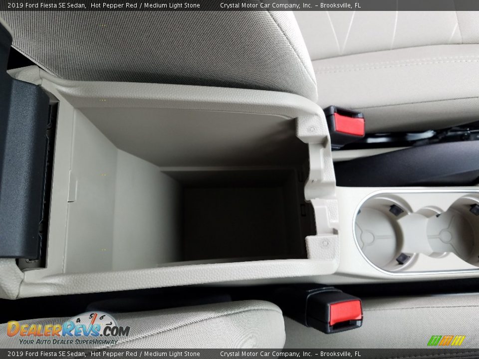 2019 Ford Fiesta SE Sedan Hot Pepper Red / Medium Light Stone Photo #18