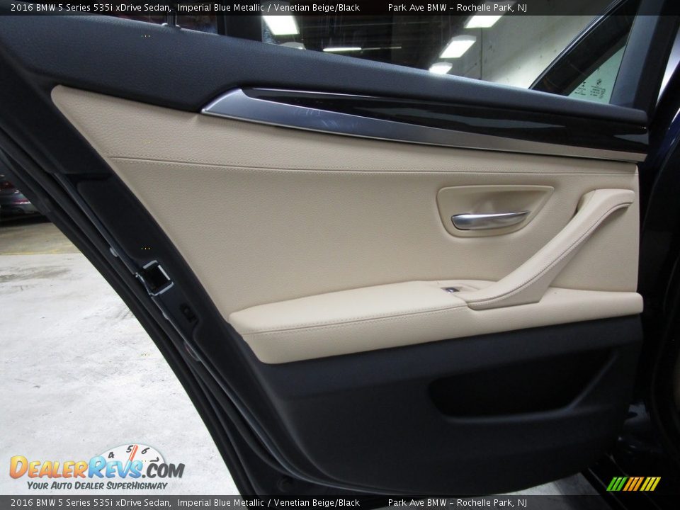 2016 BMW 5 Series 535i xDrive Sedan Imperial Blue Metallic / Venetian Beige/Black Photo #9