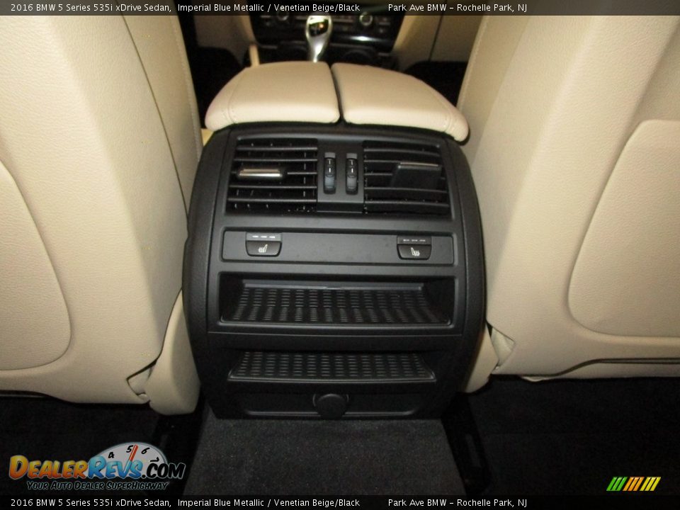 2016 BMW 5 Series 535i xDrive Sedan Imperial Blue Metallic / Venetian Beige/Black Photo #18