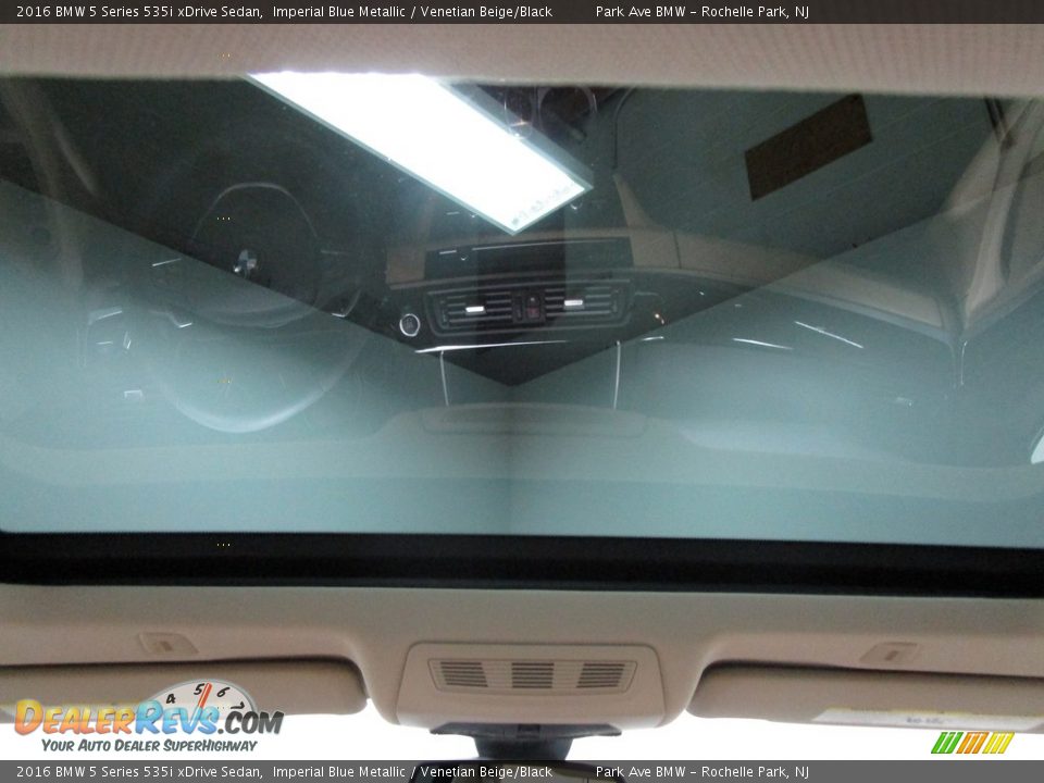 2016 BMW 5 Series 535i xDrive Sedan Imperial Blue Metallic / Venetian Beige/Black Photo #20