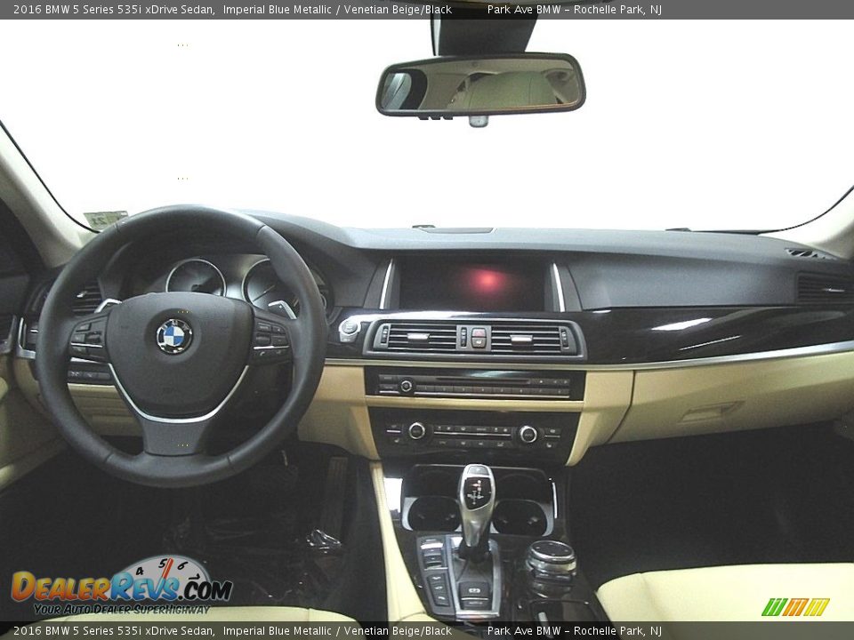 2016 BMW 5 Series 535i xDrive Sedan Imperial Blue Metallic / Venetian Beige/Black Photo #21