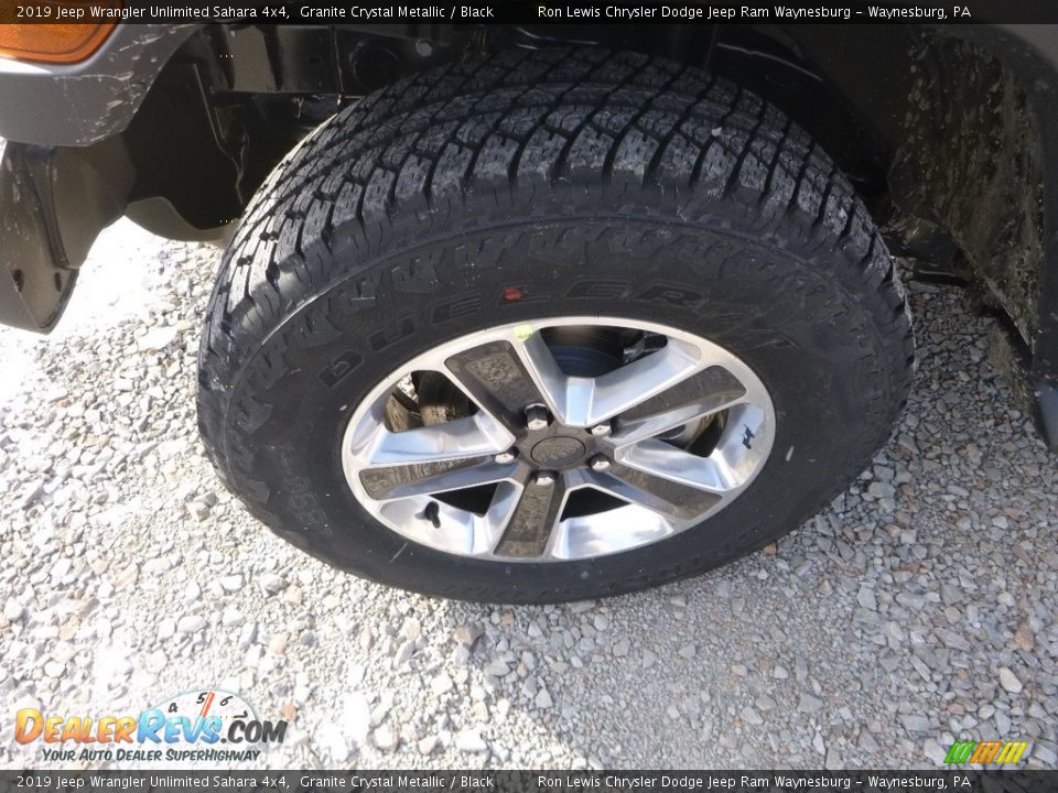 2019 Jeep Wrangler Unlimited Sahara 4x4 Granite Crystal Metallic / Black Photo #2