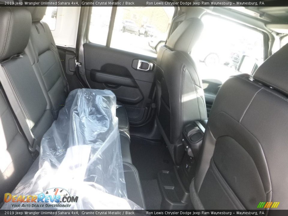 2019 Jeep Wrangler Unlimited Sahara 4x4 Granite Crystal Metallic / Black Photo #11
