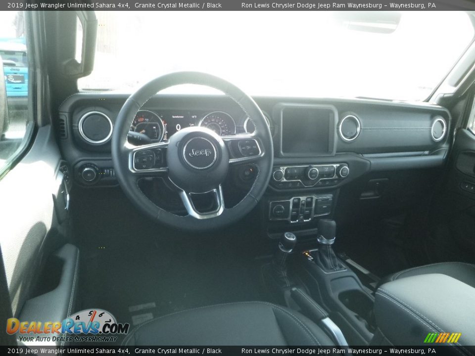 2019 Jeep Wrangler Unlimited Sahara 4x4 Granite Crystal Metallic / Black Photo #12