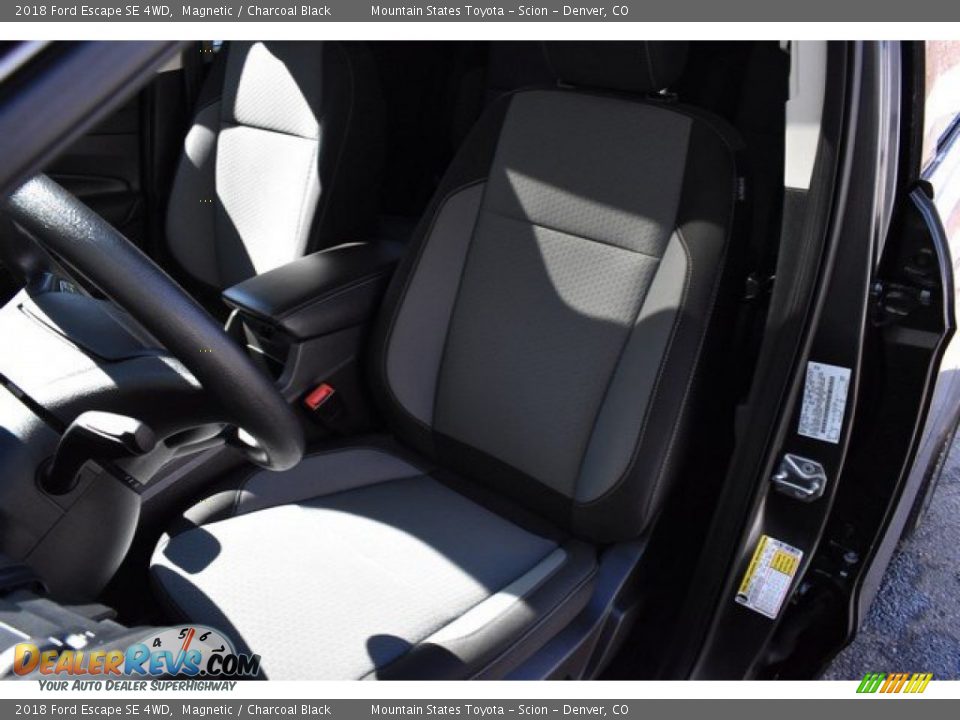 2018 Ford Escape SE 4WD Magnetic / Charcoal Black Photo #12