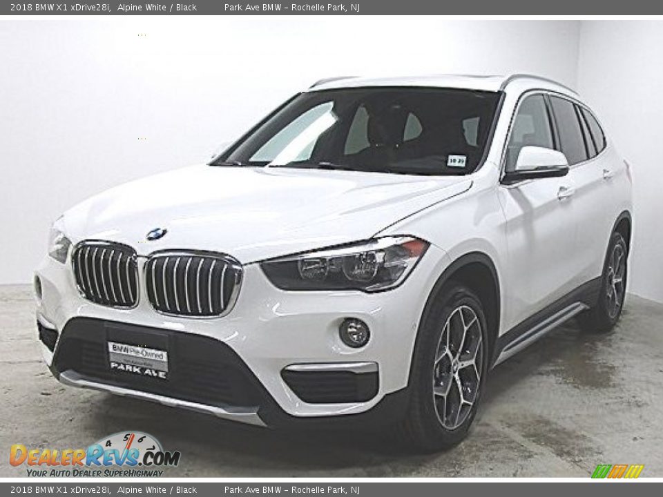 2018 BMW X1 xDrive28i Alpine White / Black Photo #1