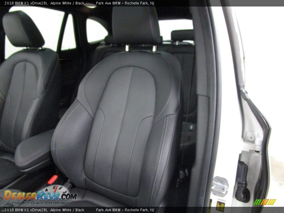 2018 BMW X1 xDrive28i Alpine White / Black Photo #8