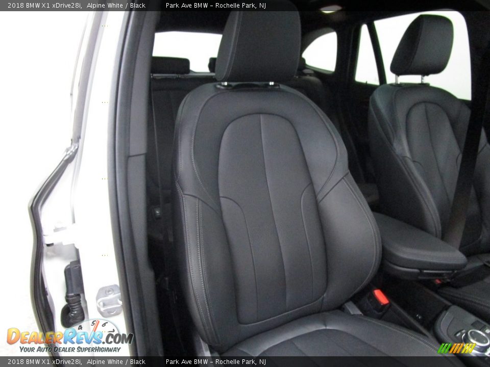 2018 BMW X1 xDrive28i Alpine White / Black Photo #14