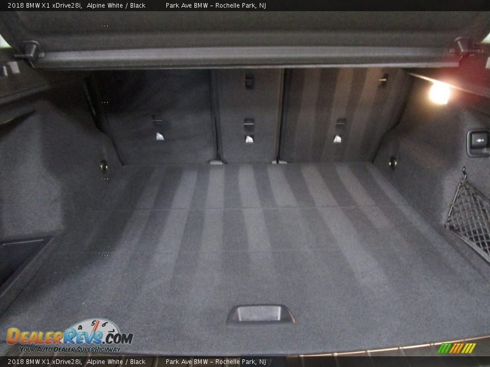 2018 BMW X1 xDrive28i Alpine White / Black Photo #20