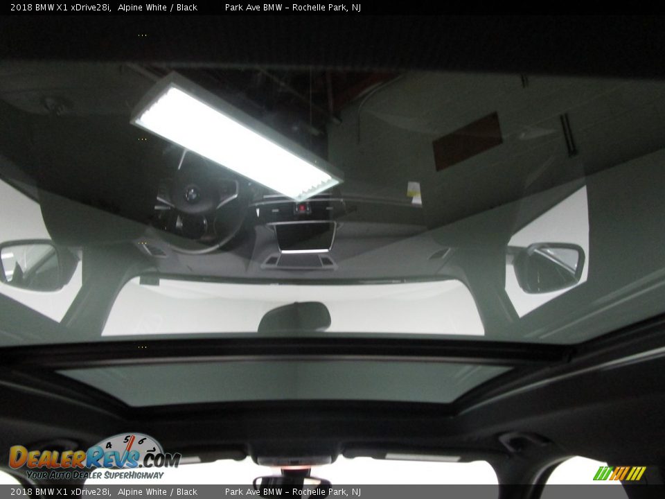 2018 BMW X1 xDrive28i Alpine White / Black Photo #21