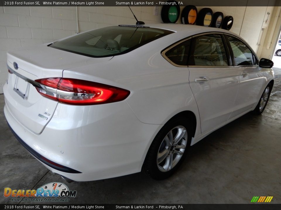 2018 Ford Fusion SE White Platinum / Medium Light Stone Photo #2