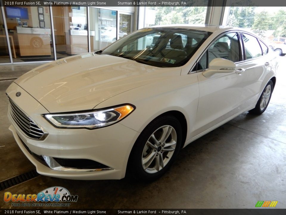 2018 Ford Fusion SE White Platinum / Medium Light Stone Photo #5