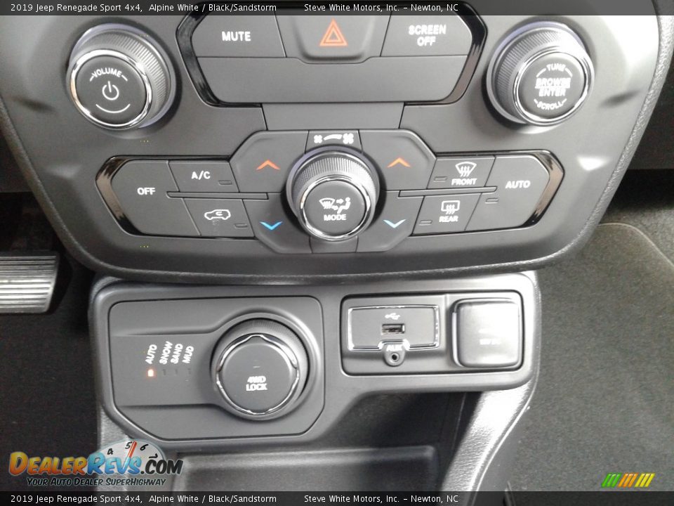 2019 Jeep Renegade Sport 4x4 Alpine White / Black/Sandstorm Photo #24