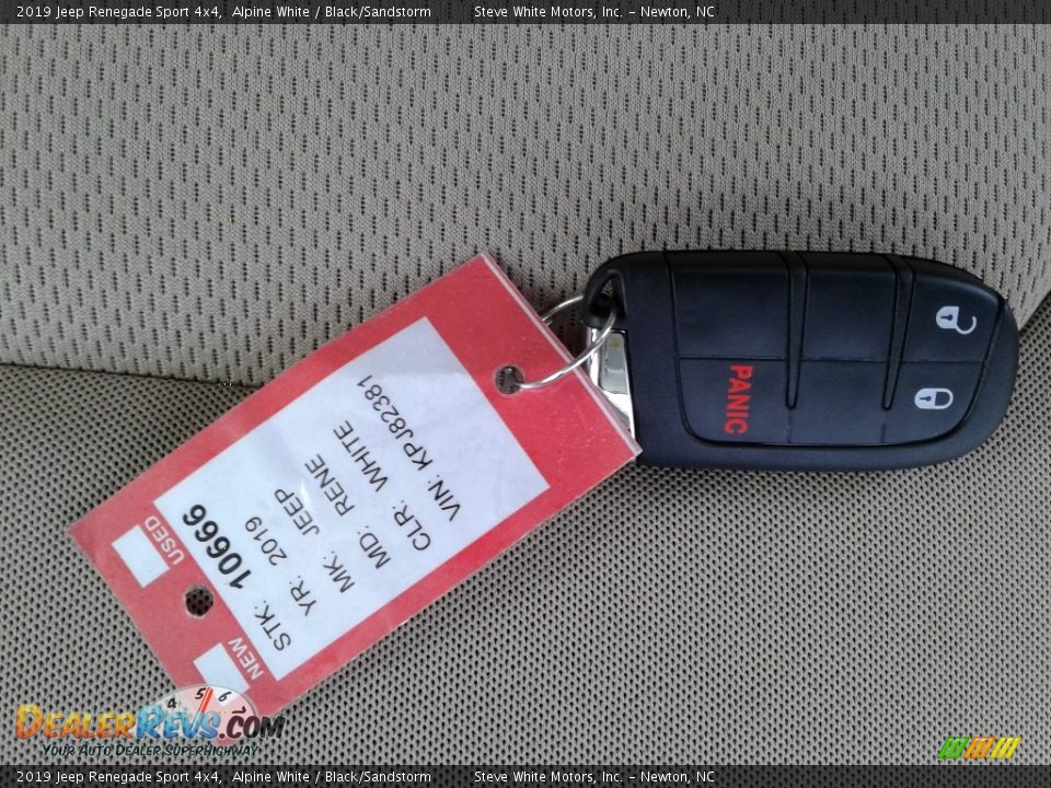 2019 Jeep Renegade Sport 4x4 Alpine White / Black/Sandstorm Photo #29